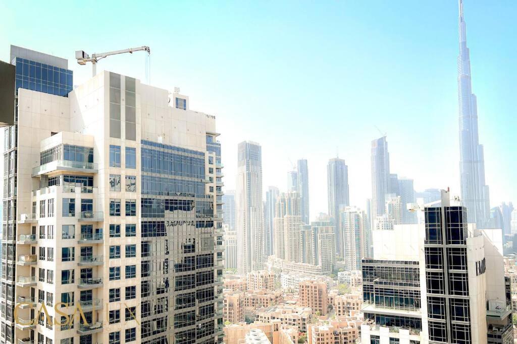Lovely Big Studio W/ Burj Khalifa View In Downtown Dubai Exterior foto