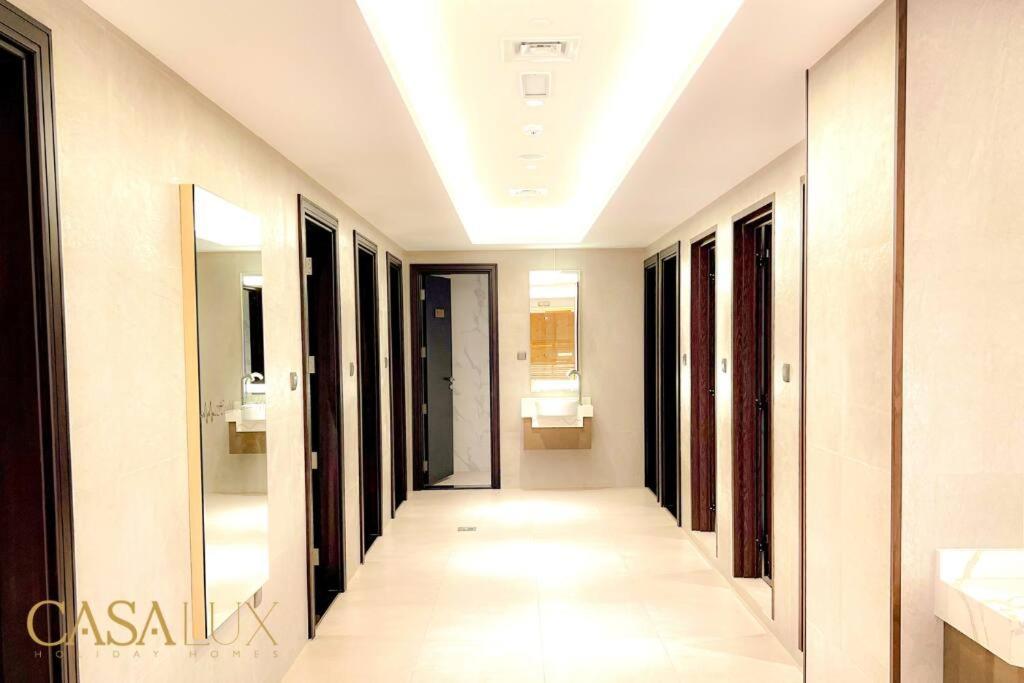 Lovely Big Studio W/ Burj Khalifa View In Downtown Dubai Exterior foto